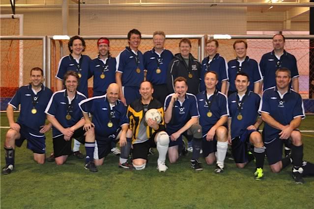 http://i240.photobucket.com/albums/ff185/paladins_soccer/20110130IndoorTournamentWin/Teamphoto2011indoorturftournament.jpg