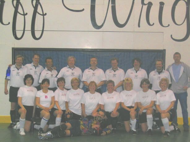 http://i240.photobucket.com/albums/ff185/paladins_soccer/TeamPhotos/JFK_2006_Co-ed.jpg