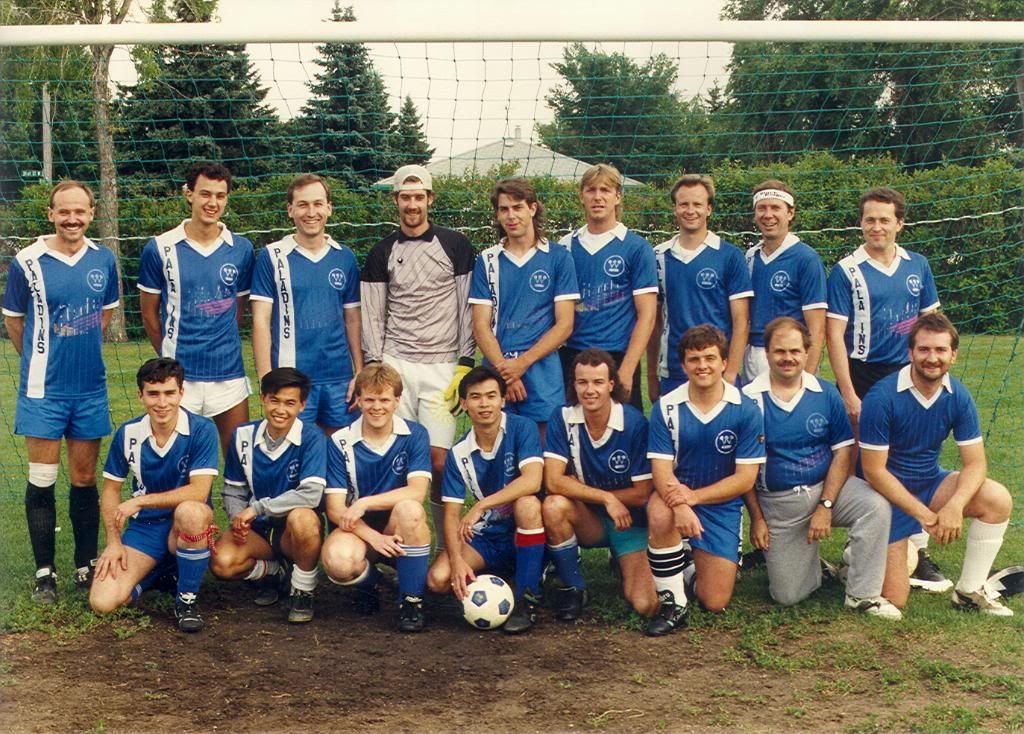 http://i240.photobucket.com/albums/ff185/paladins_soccer/TeamPhotos/Team1992Outdoor.jpg