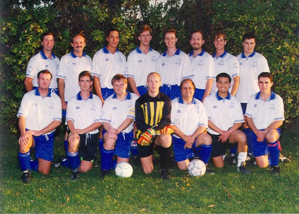 http://i240.photobucket.com/albums/ff185/paladins_soccer/TeamPhotos/Team1994Outdoor.jpg