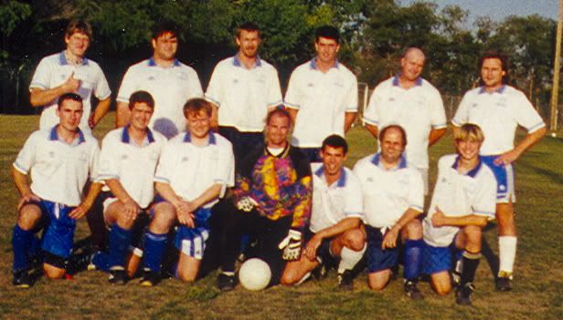 http://i240.photobucket.com/albums/ff185/paladins_soccer/TeamPhotos/Team1997Outdoor.jpg