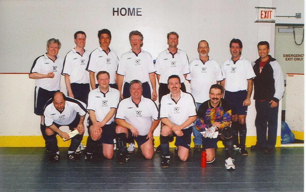 http://i240.photobucket.com/albums/ff185/paladins_soccer/TeamPhotos/Team2004-5Indoor.jpg