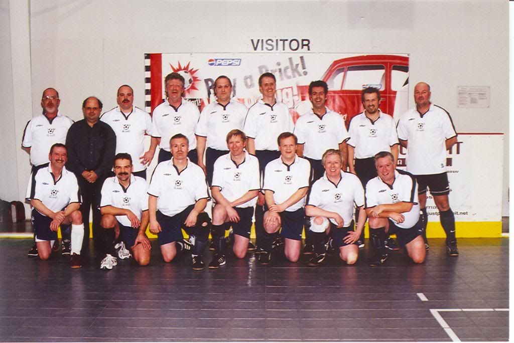 http://i240.photobucket.com/albums/ff185/paladins_soccer/TeamPhotos/Team2005-6Indoor2.jpg
