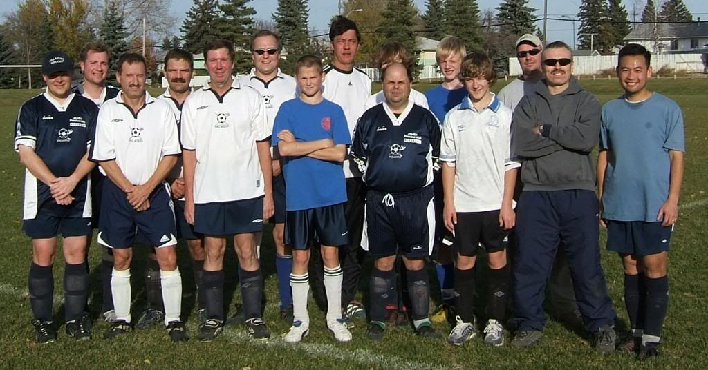 http://i240.photobucket.com/albums/ff185/paladins_soccer/TeamPhotos/Team2005OutdoorBlueWhite.jpg
