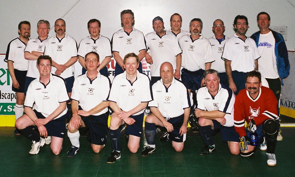 http://i240.photobucket.com/albums/ff185/paladins_soccer/TeamPhotos/Team2006-7Indoor.jpg