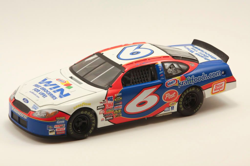 IMAGE: http://i240.photobucket.com/albums/ff215/NCStateDude/Lightbox.jpg