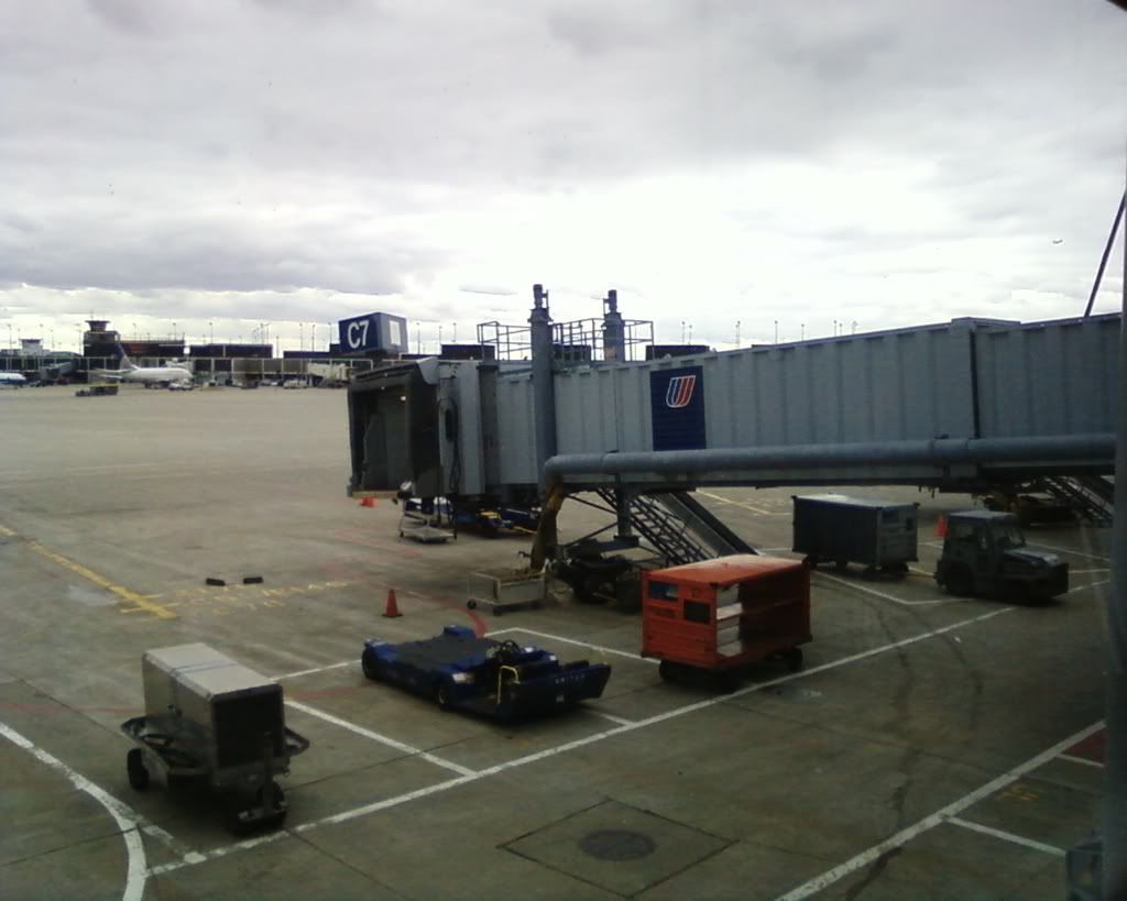 http://i240.photobucket.com/albums/ff223/ual757/united/Photo0459.jpg