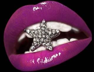 glitter sttar in lips