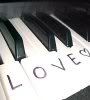 love piano keys icon