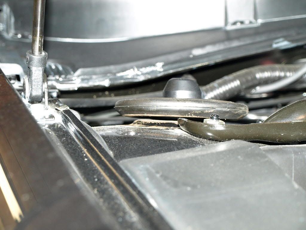 blown front strut mounts? LS1GTO Forums