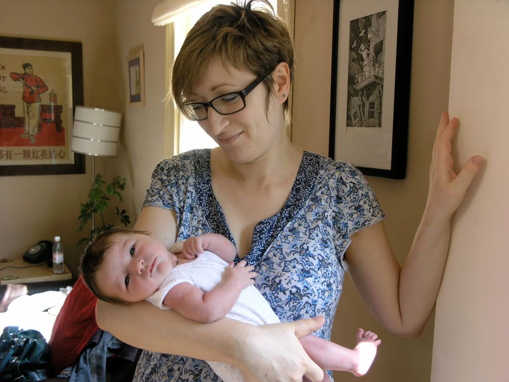 Helen &amp; Marlie at 3 weeks