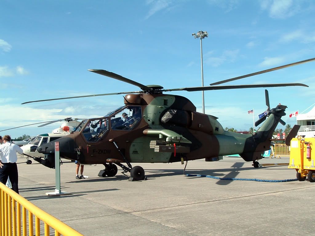 EurocopterTigerF-ZKDWLangkawiDec05A.jpg