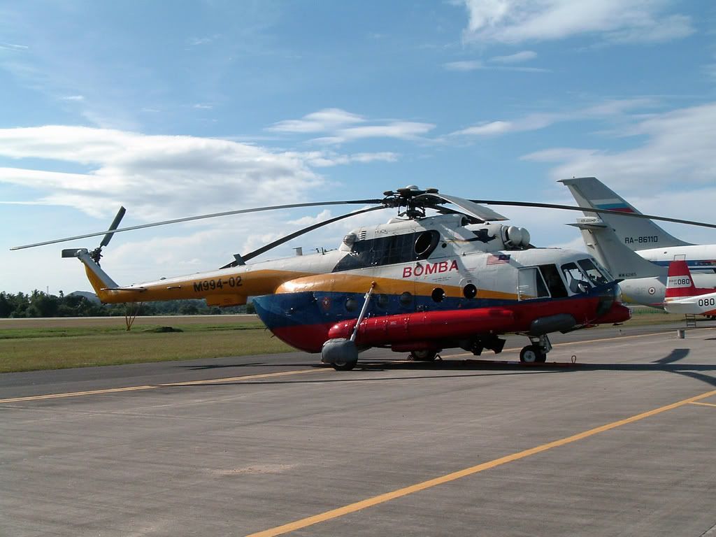 Mi-17M994-02BombaLangkawiDec05001.jpg