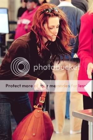 http://i240.photobucket.com/albums/ff34/cinta_yg_setan/Kristen-Picspam-kristen-stewart--1.jpg